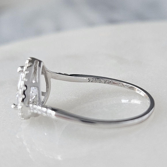 Elegant Heart Ring, 925 Sterling Silver, Size 7 Valentines Gift - Picture 3 of 4
